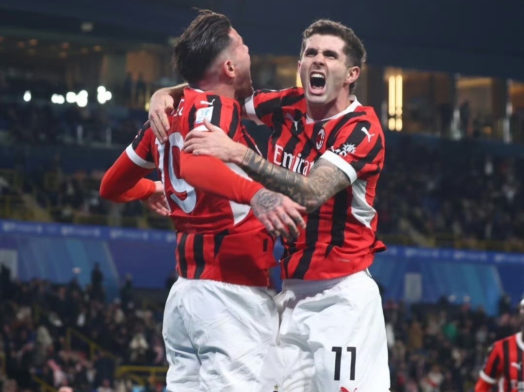 爱游戏网址-包含集结日体能课后，国际米兰回应争议备战西甲，气氛紧张，阵容厚度经受考验的词条